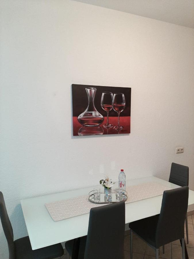 Sam - Gasthaus.md Privatunterkunft *